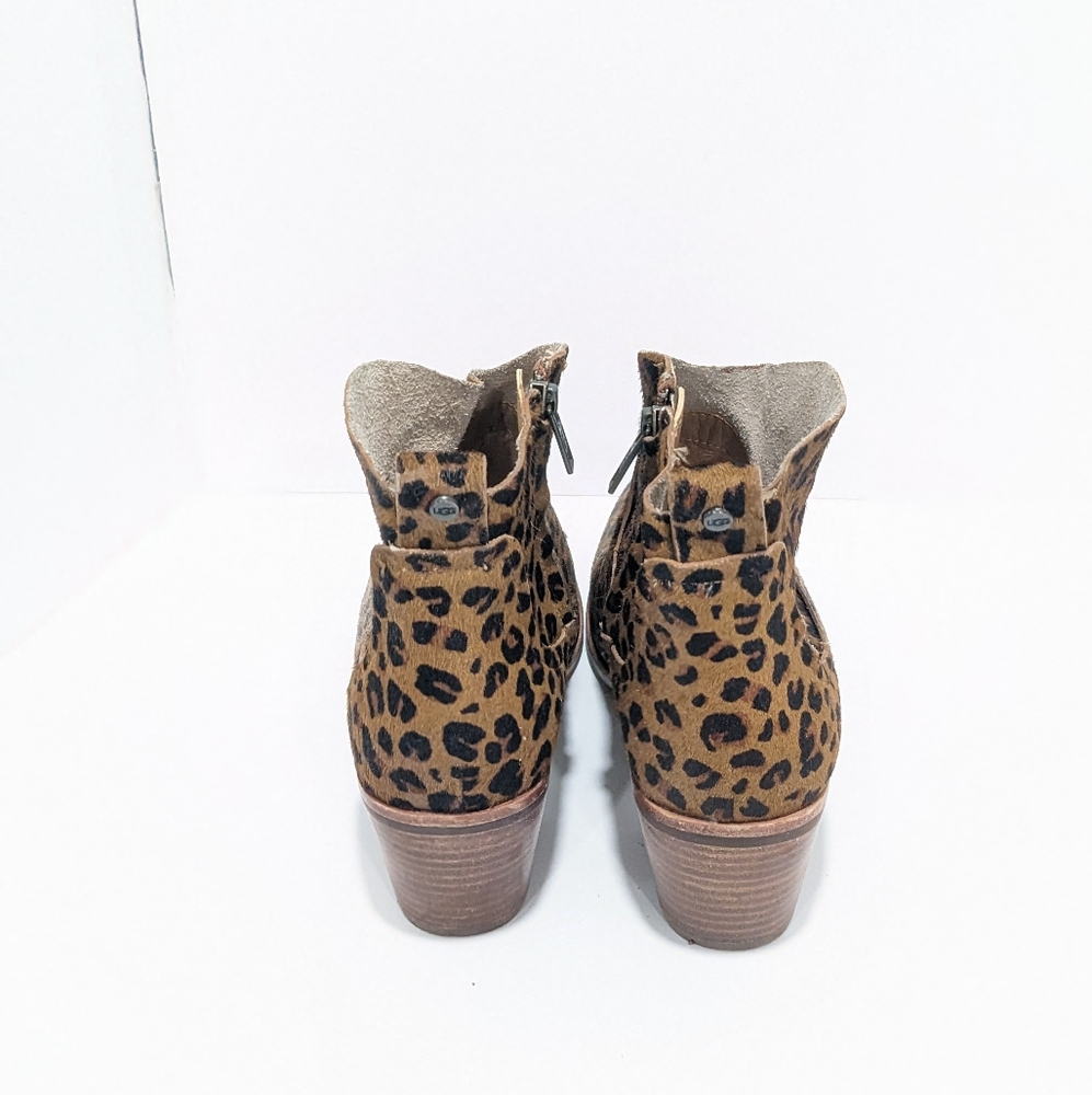 UGG Kingsburg Leopard Boots - Picture 7 of 16
